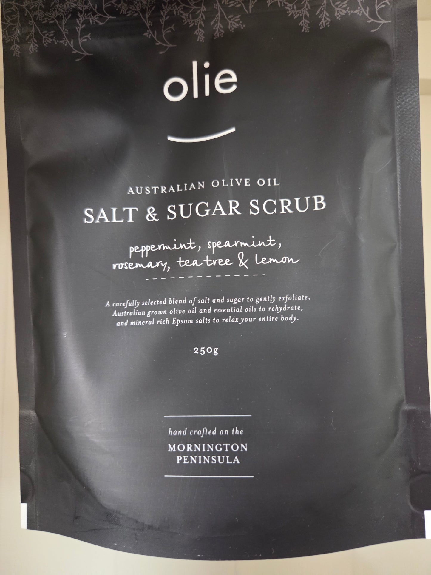 O&O Salt & Sugar Scrub Pouch